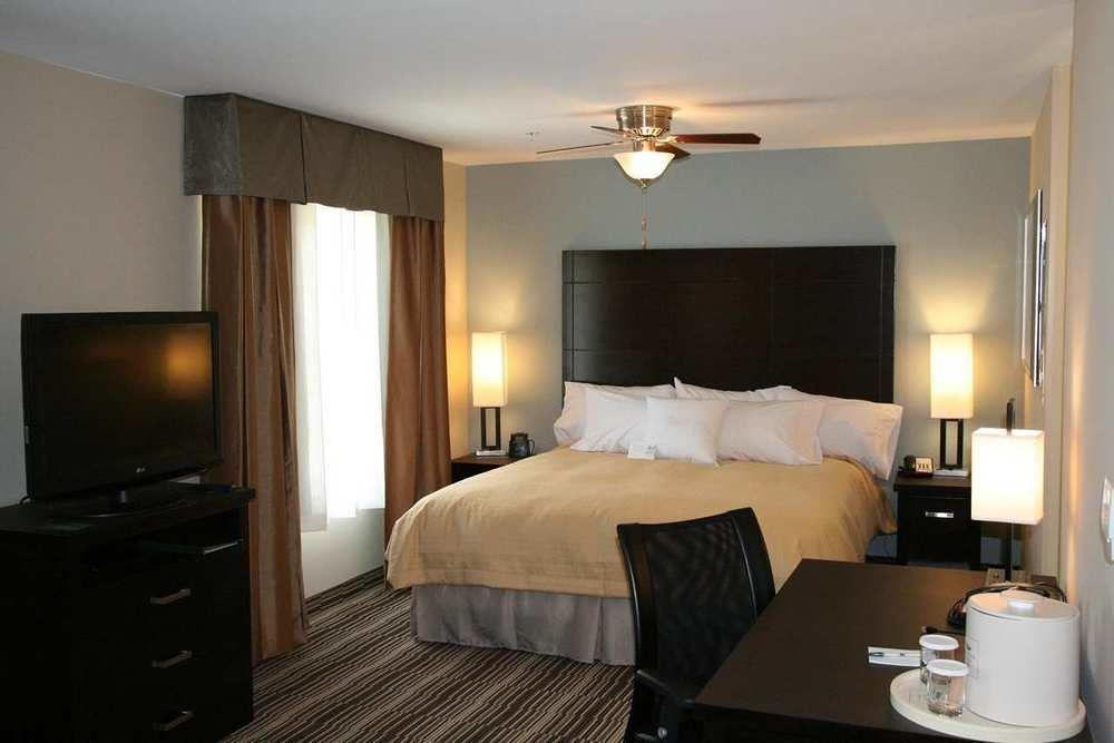 Homewood Suites By Hilton Cedar Rapids-North Bagian luar foto