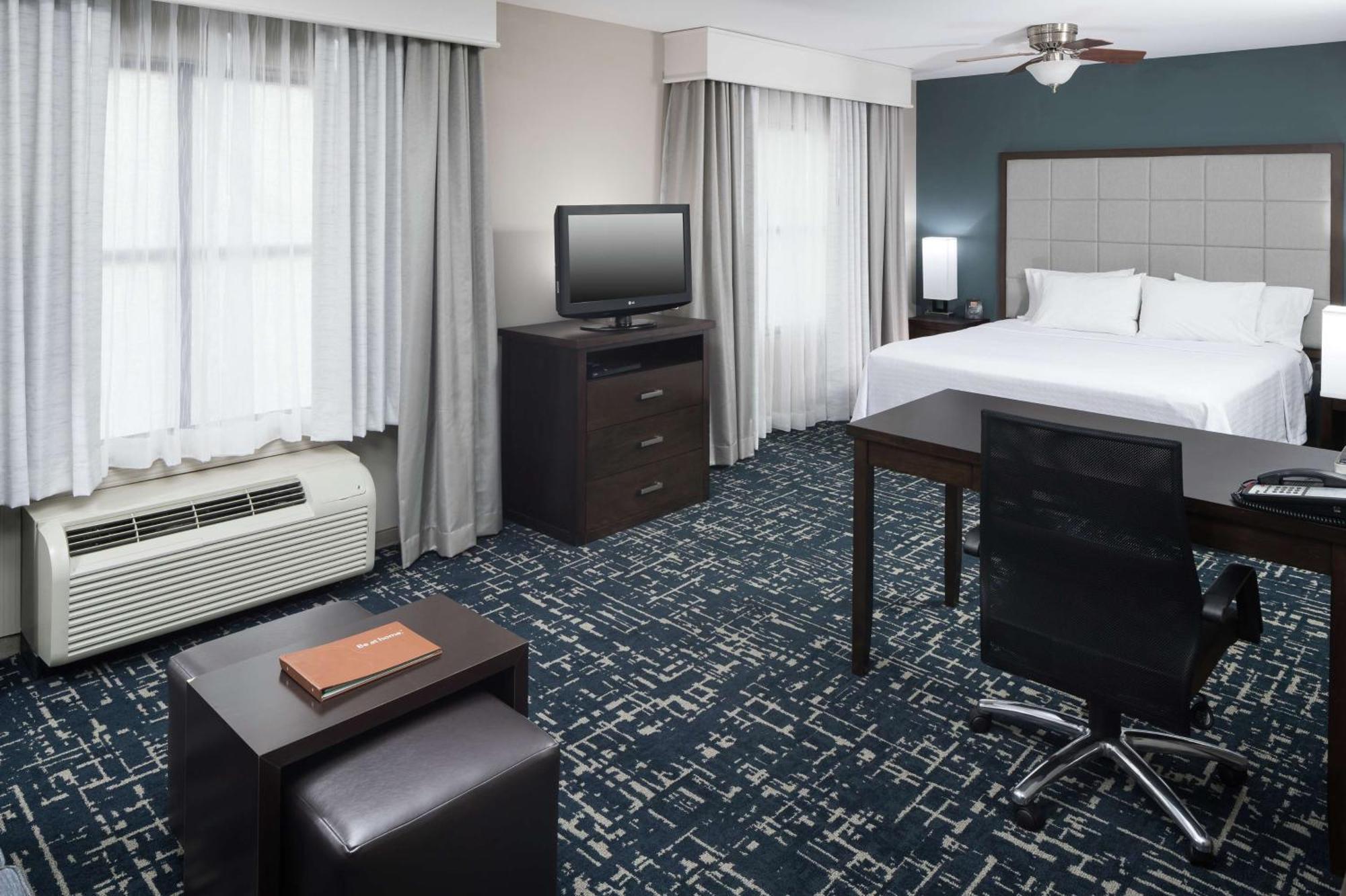 Homewood Suites By Hilton Cedar Rapids-North Bagian luar foto