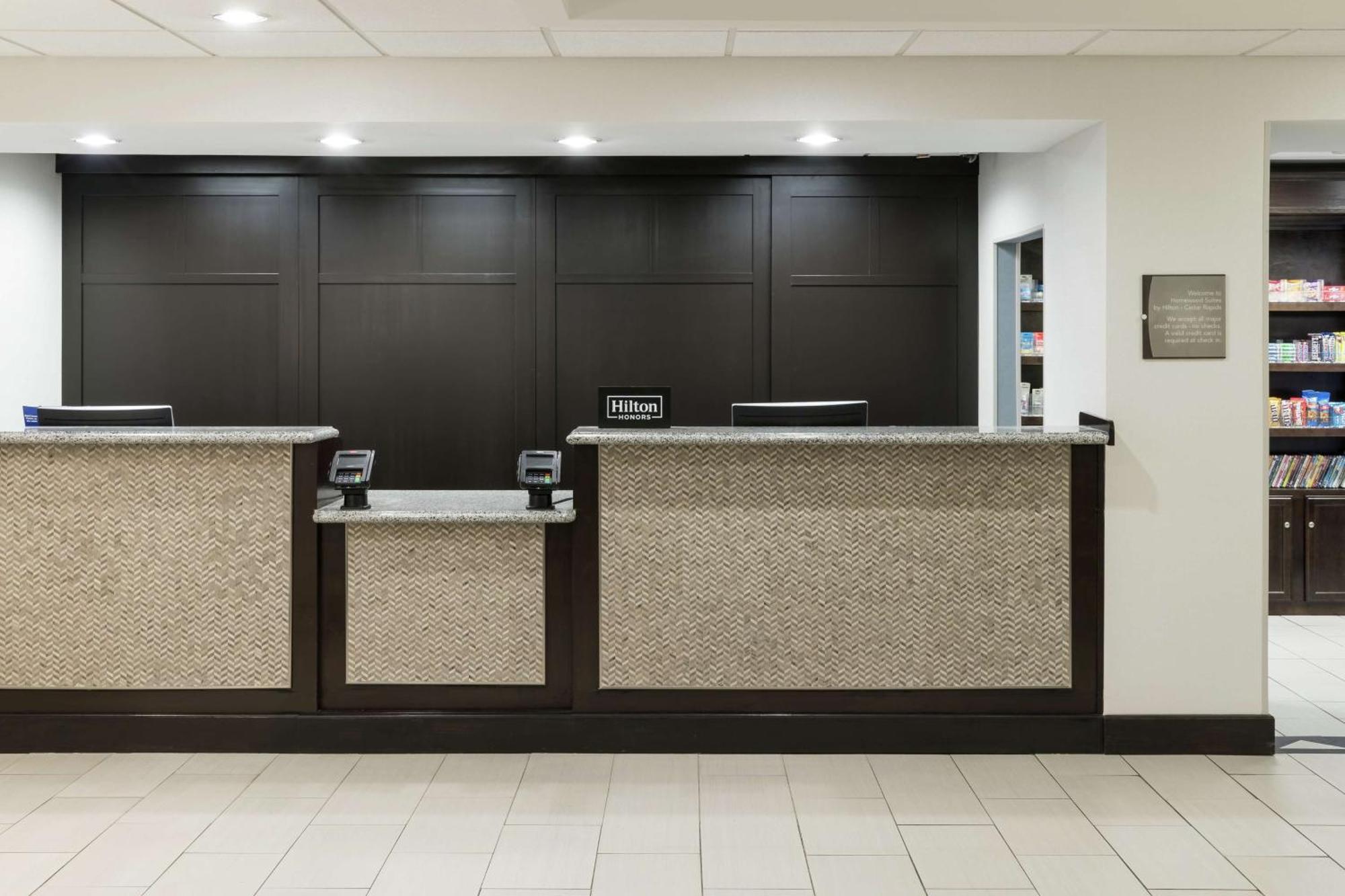 Homewood Suites By Hilton Cedar Rapids-North Bagian luar foto