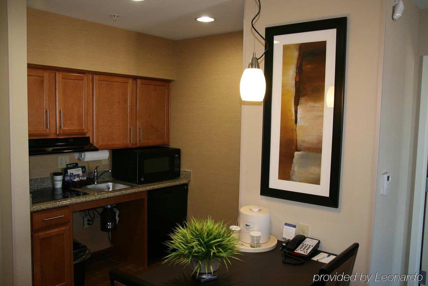 Homewood Suites By Hilton Cedar Rapids-North Ruang foto