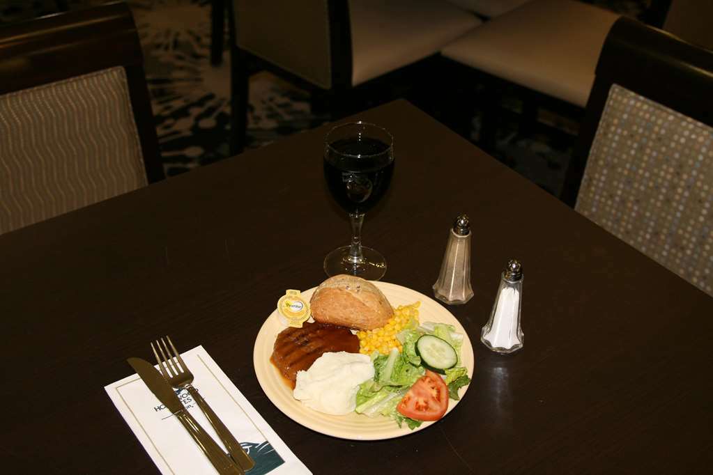 Homewood Suites By Hilton Cedar Rapids-North Restoran foto